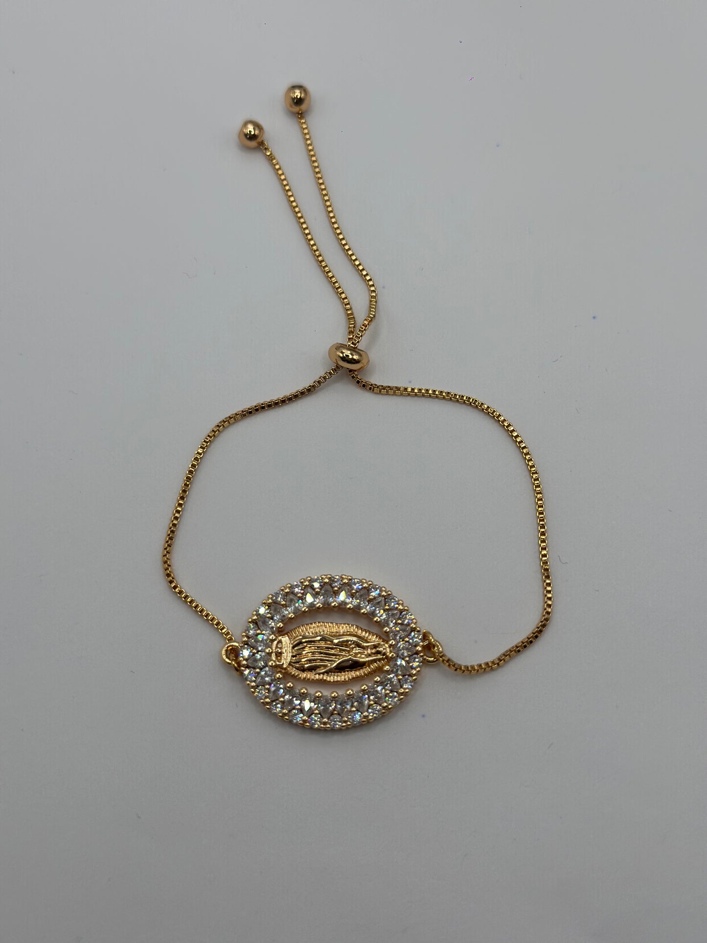 pulsera de la Virgen de Guadalupe con zirconia