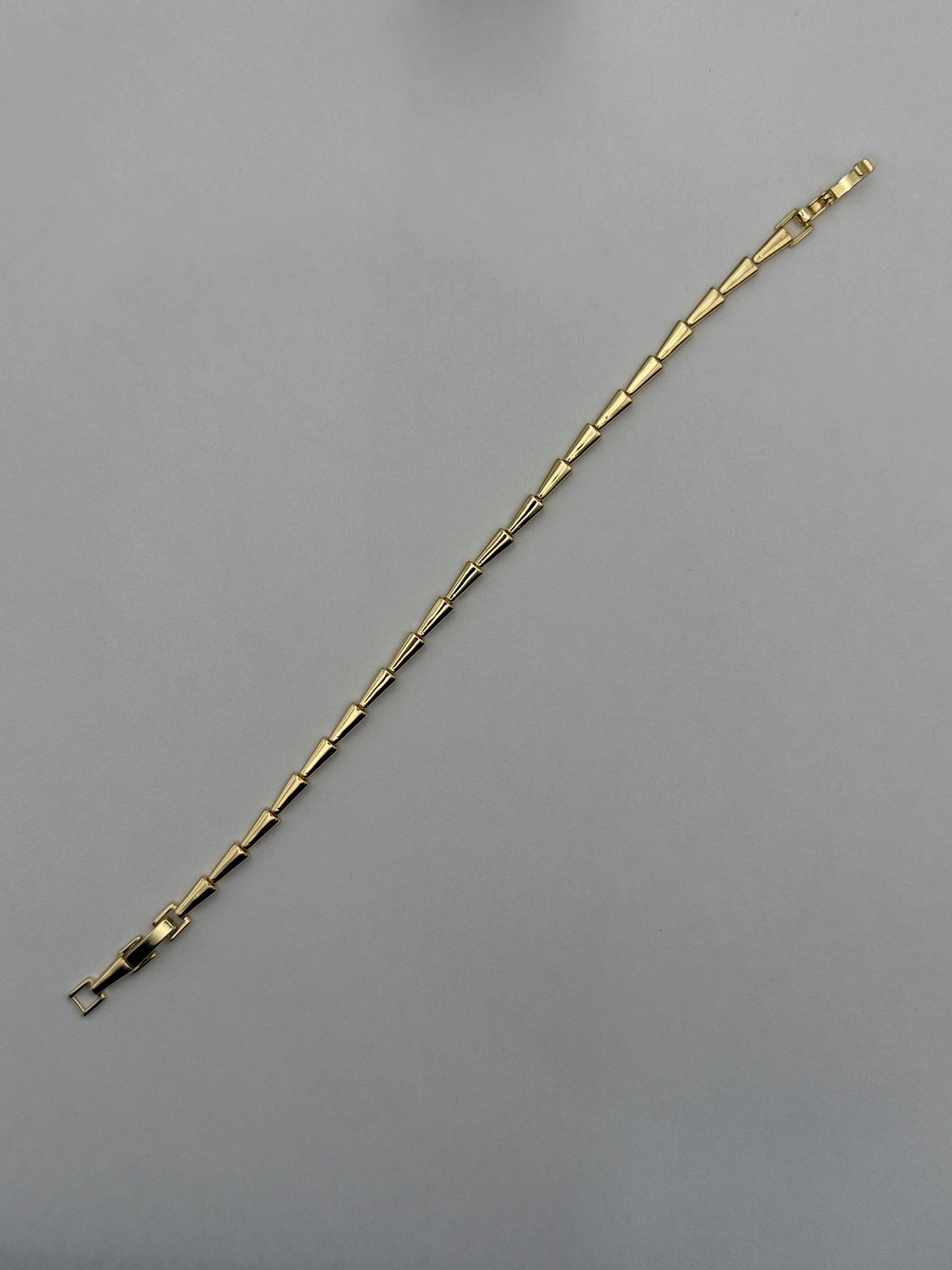 Pulsera de Eslabones en Forma de Flecha