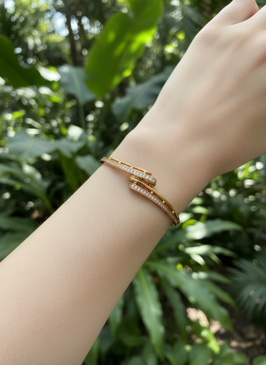 brazalete rígido espiral con pavé