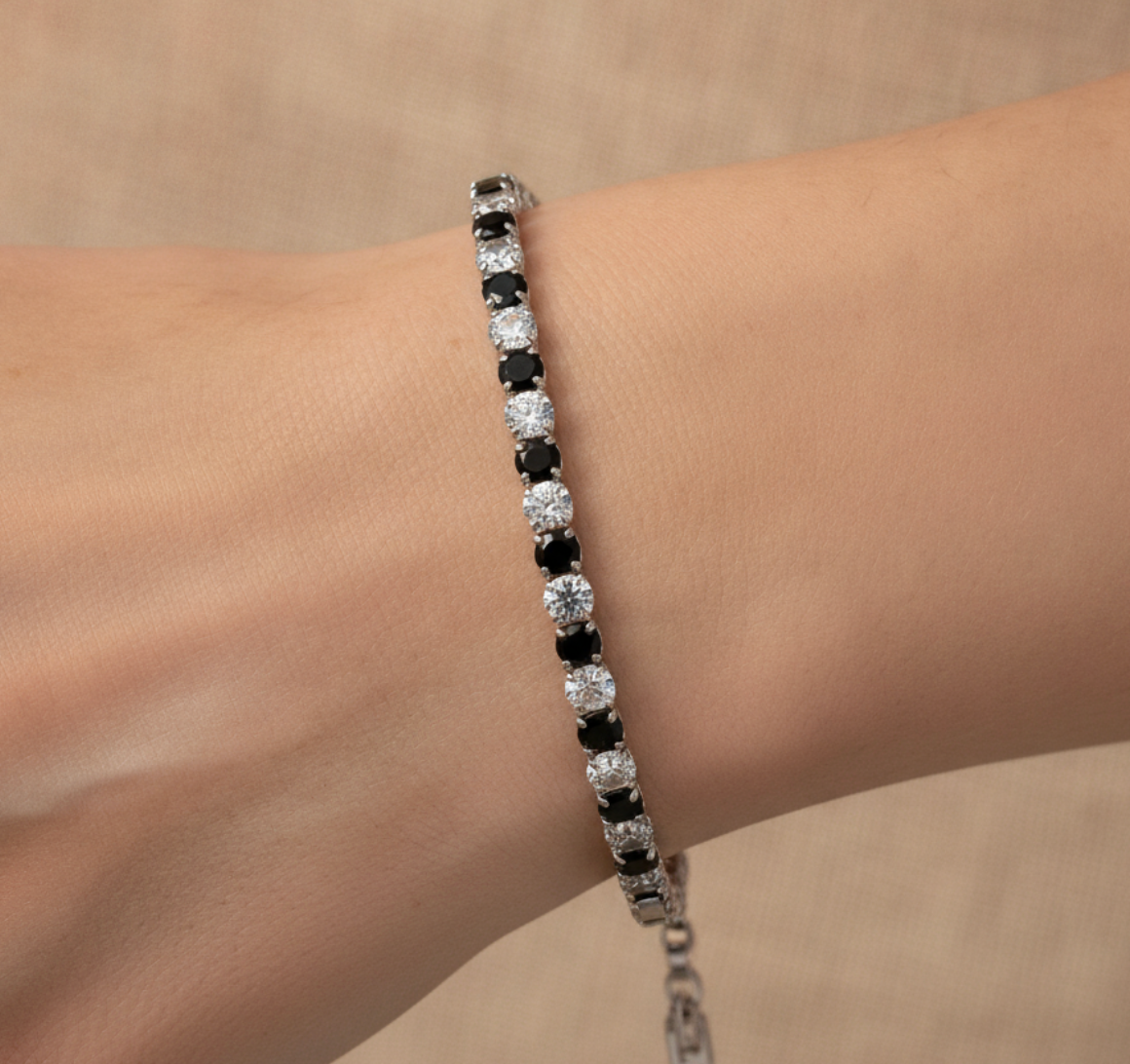 Pulsera blanco y negro billante