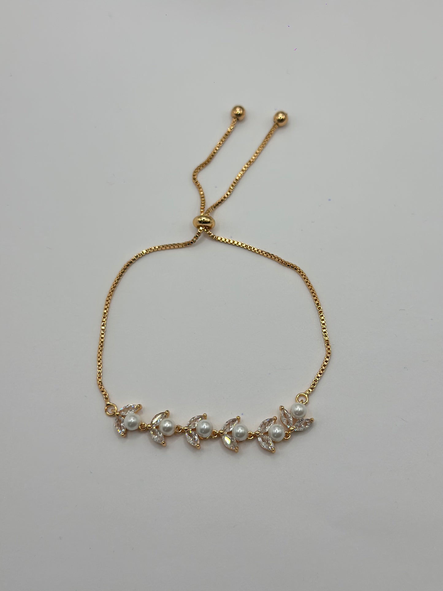 Pulsera Hojas con tipo perlas Ajustable
