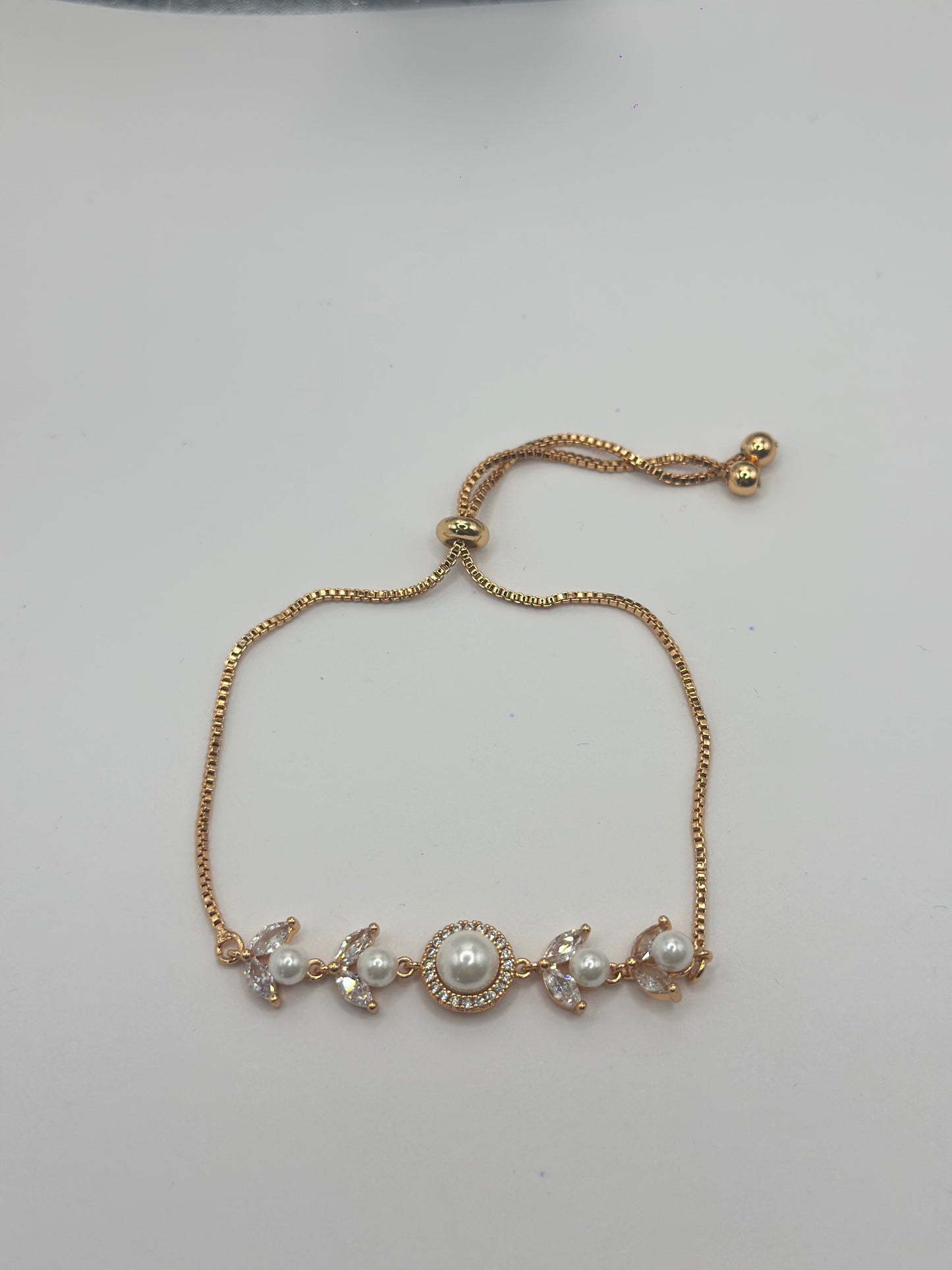 Pulsera con Tipo perlas