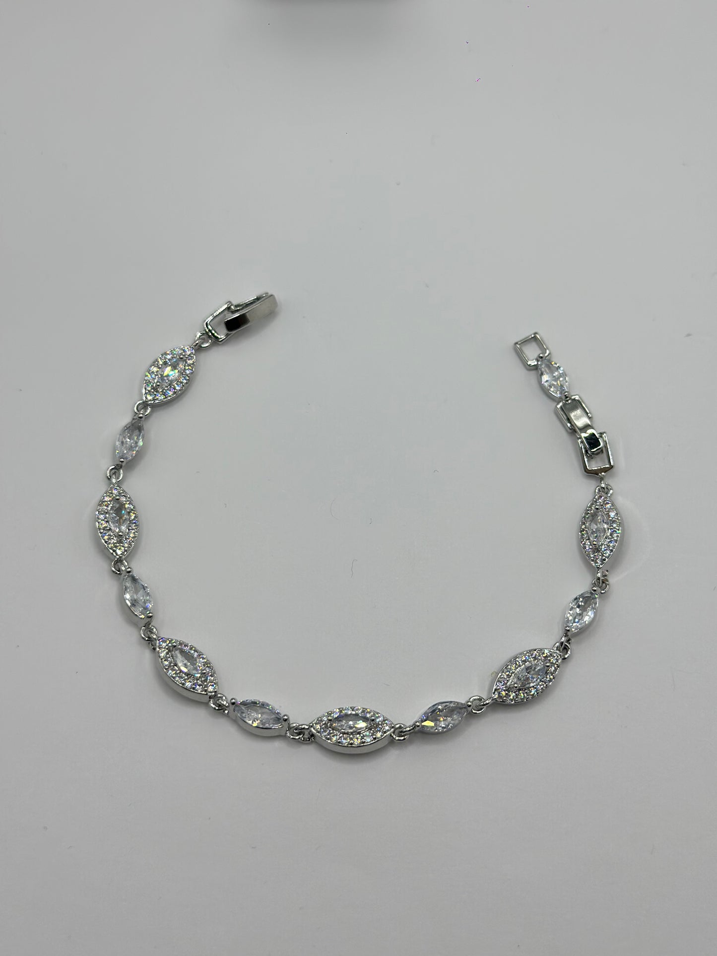 PULSERA MARQUISE HALO