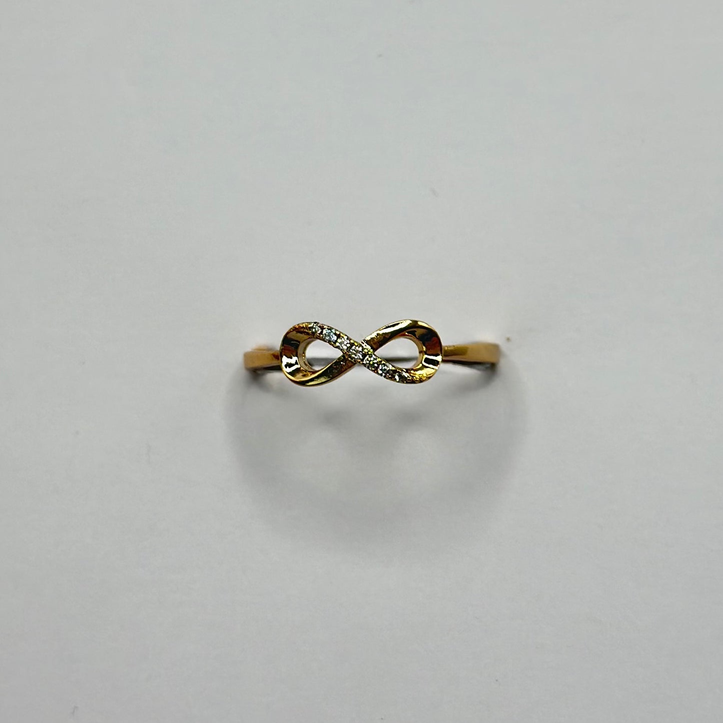 ANILLO INFINITO MITAD PAVE