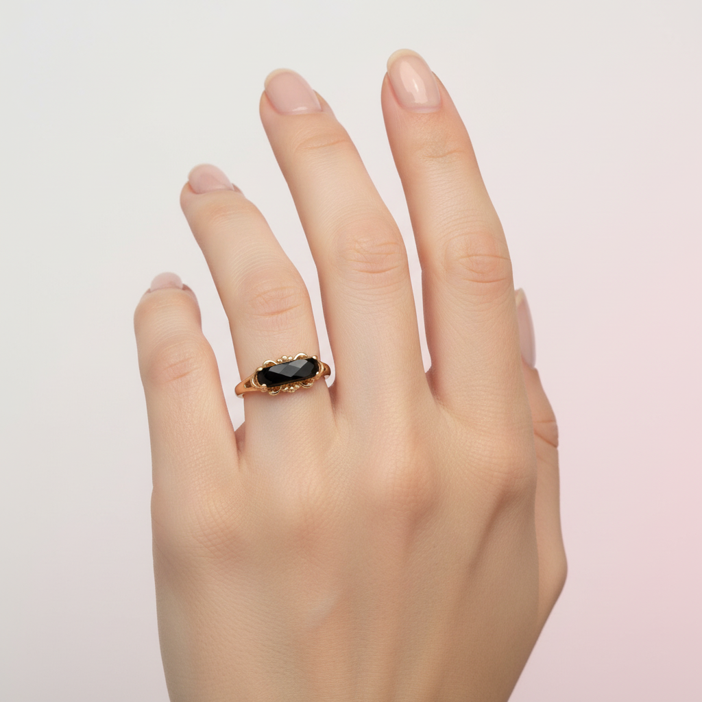 Anillo sello con piedra oblonga negra