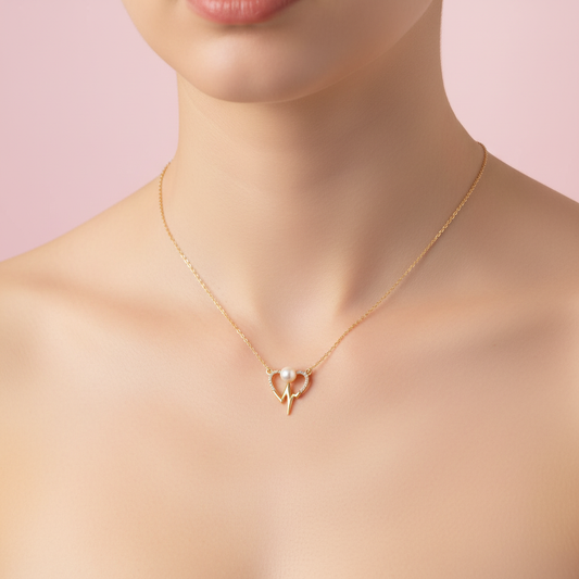 collar de corazón con perla y rayo